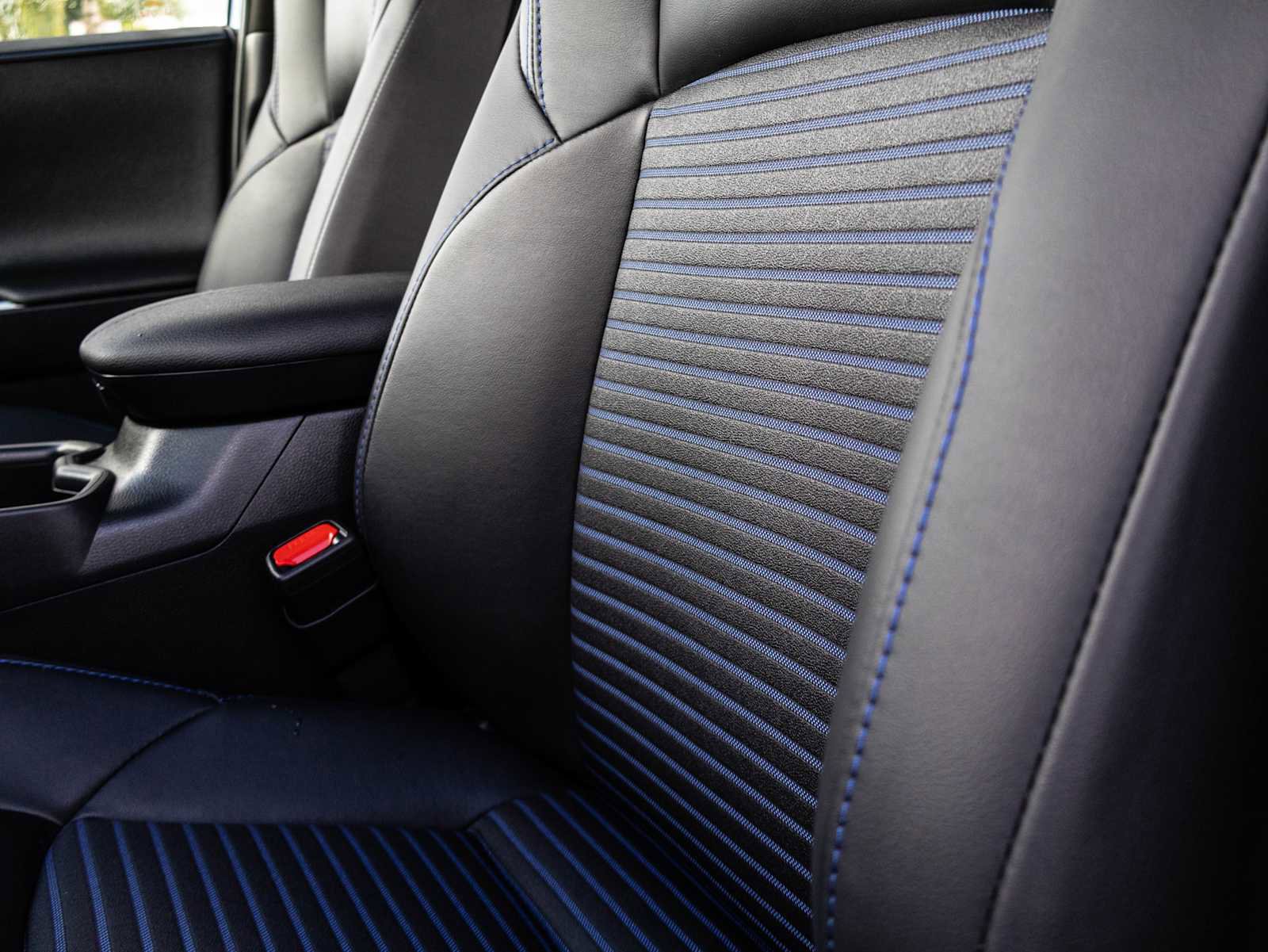 Used 2025 Toyota RAV4 XSE image 15