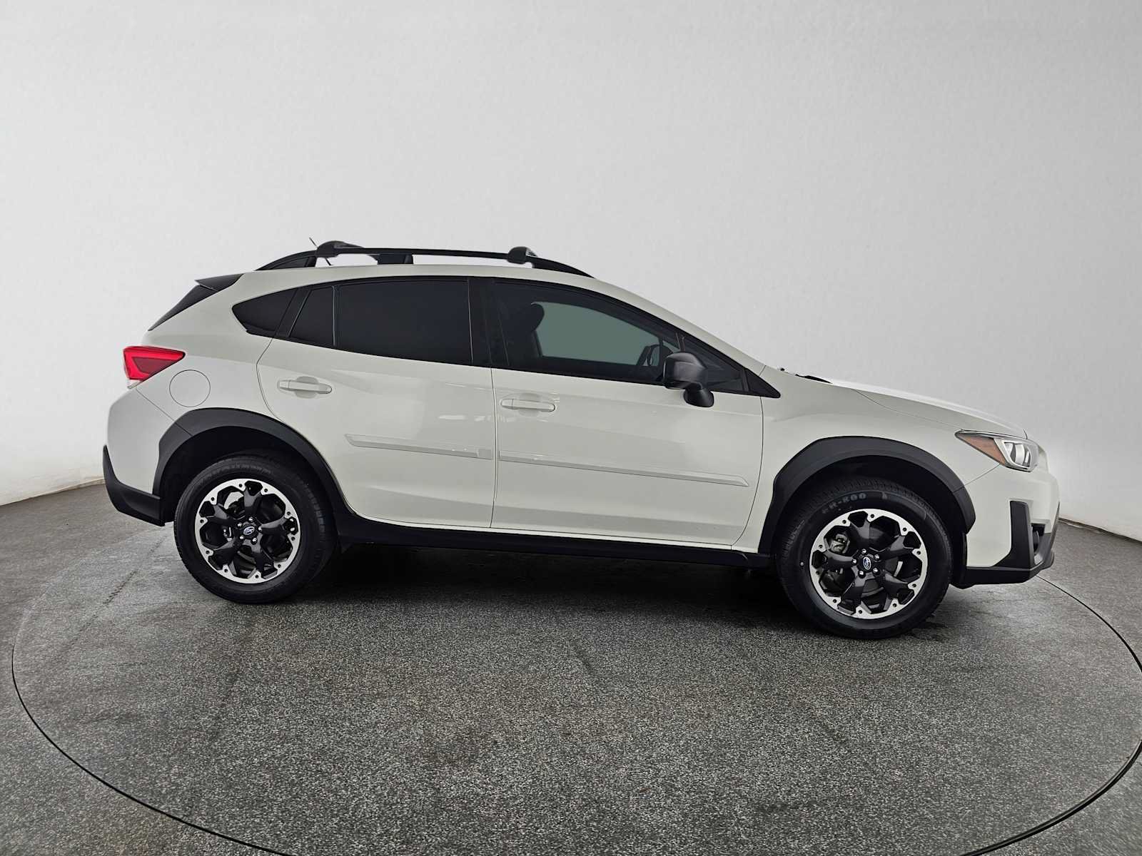 Used 2022 Subaru Crosstrek 2.0i AWD/4WD image 2
