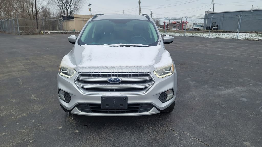 Used 2017 Ford Escape SE w/ Equipment Group 201A image 1