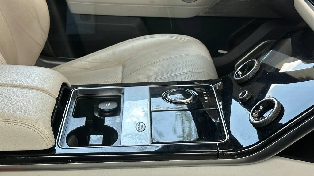 Used 2018 Land Rover Range Rover Velar R-Dynamic SE AWD/4WD image 6