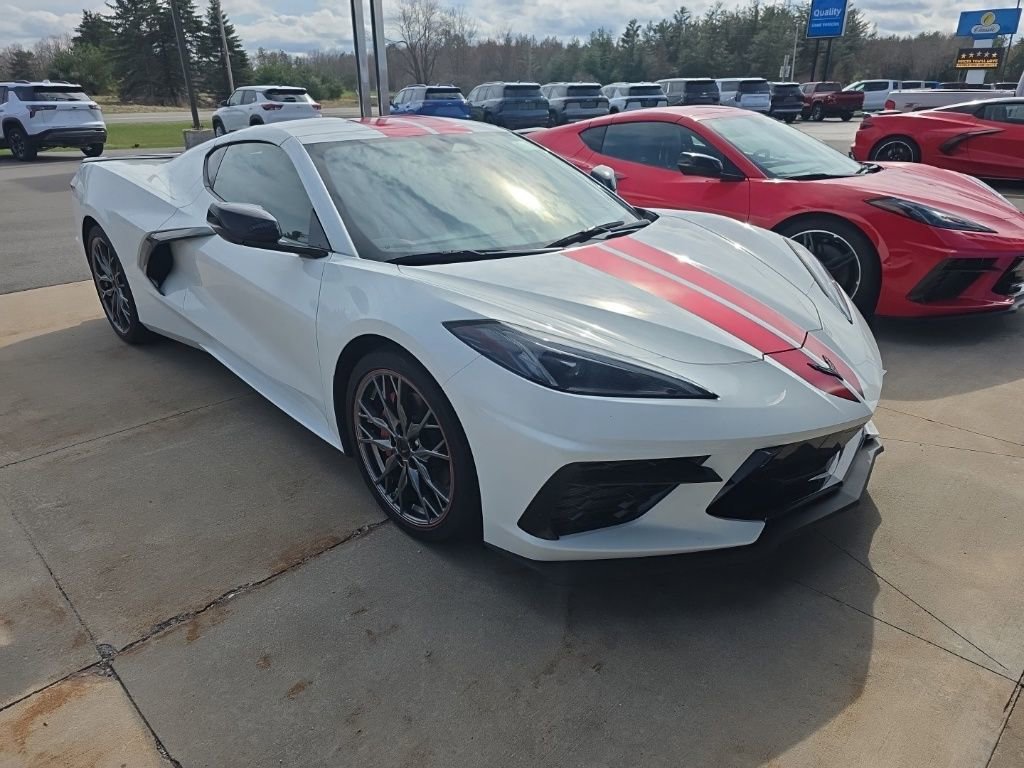 Used 2025 Chevrolet Corvette Stingray Preferred Cpe image 2