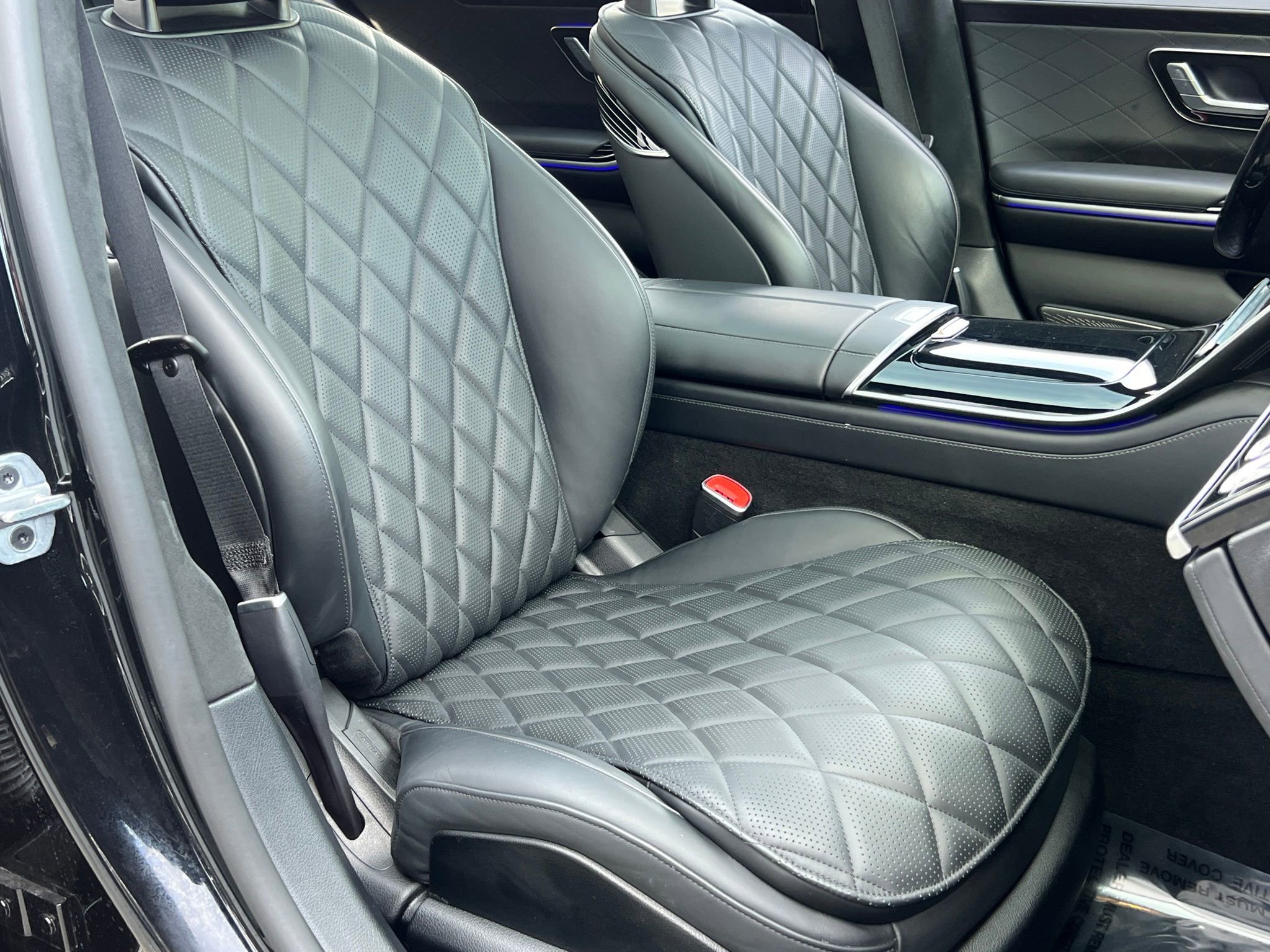 Used 2022 Mercedes-Benz S 580 4MATIC Sedan w/ Rear Seat Package image 16