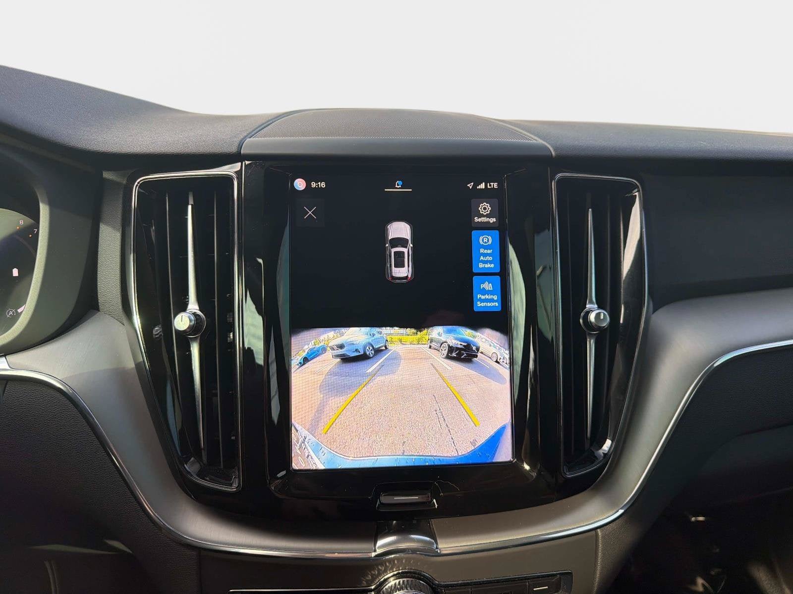 Certified 2024 Volvo XC60 B5 Core AWD/4WD image 26