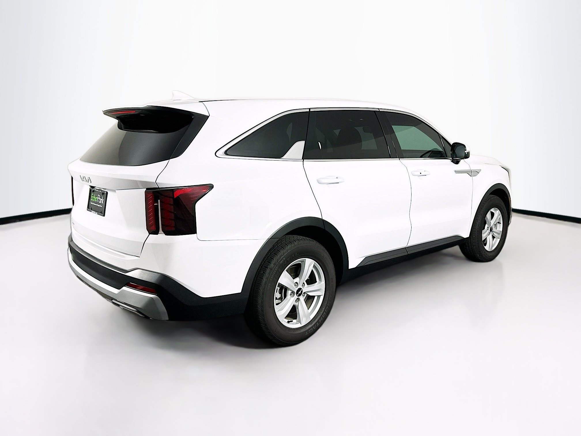 Used 2025 Kia Sorento LX FWD image 9