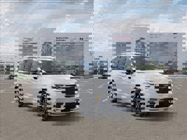 New 2026 Chrysler Pacifica Select image 5