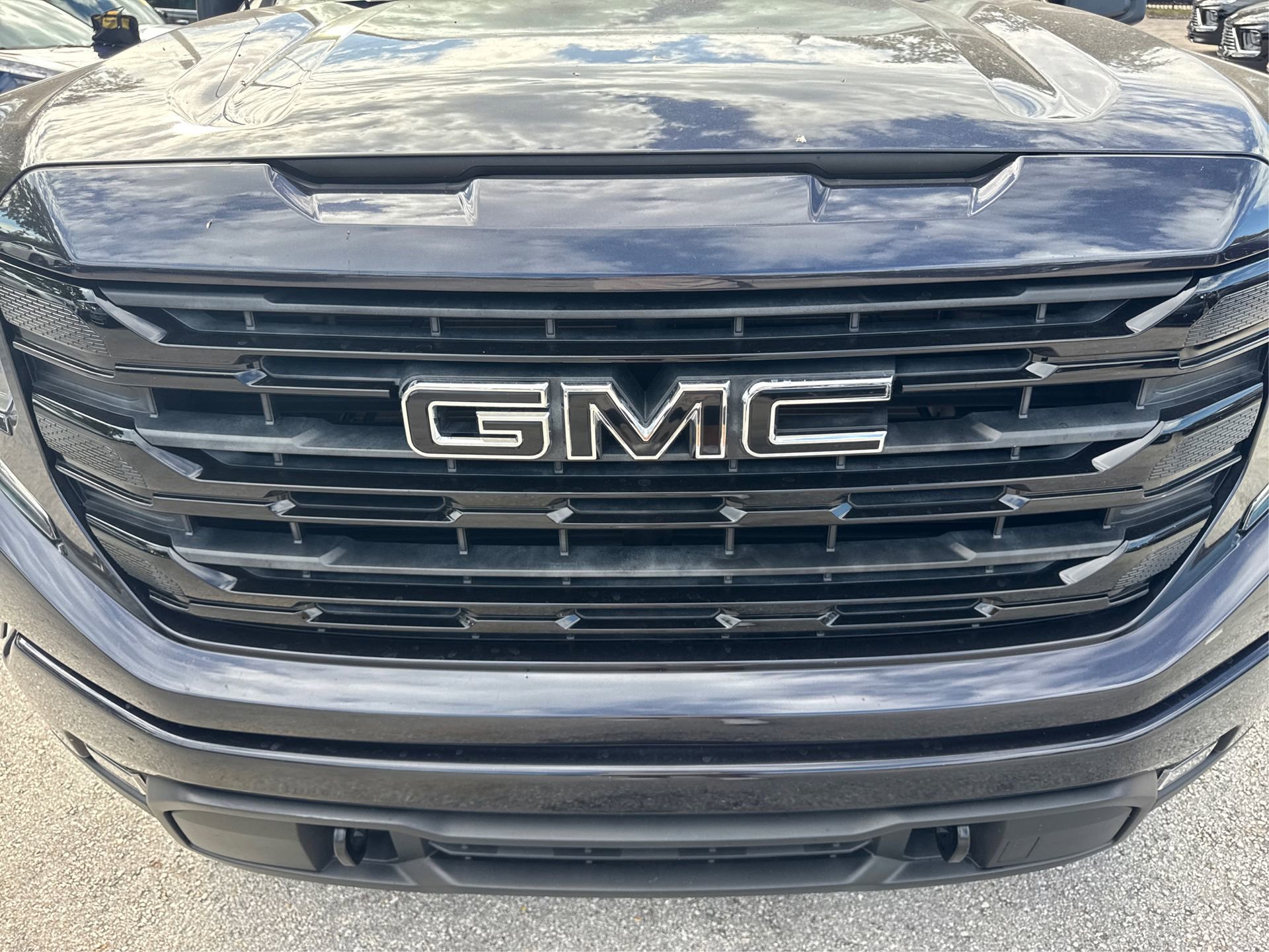 Used 2024 GMC Sierra 1500 Elevation image 13