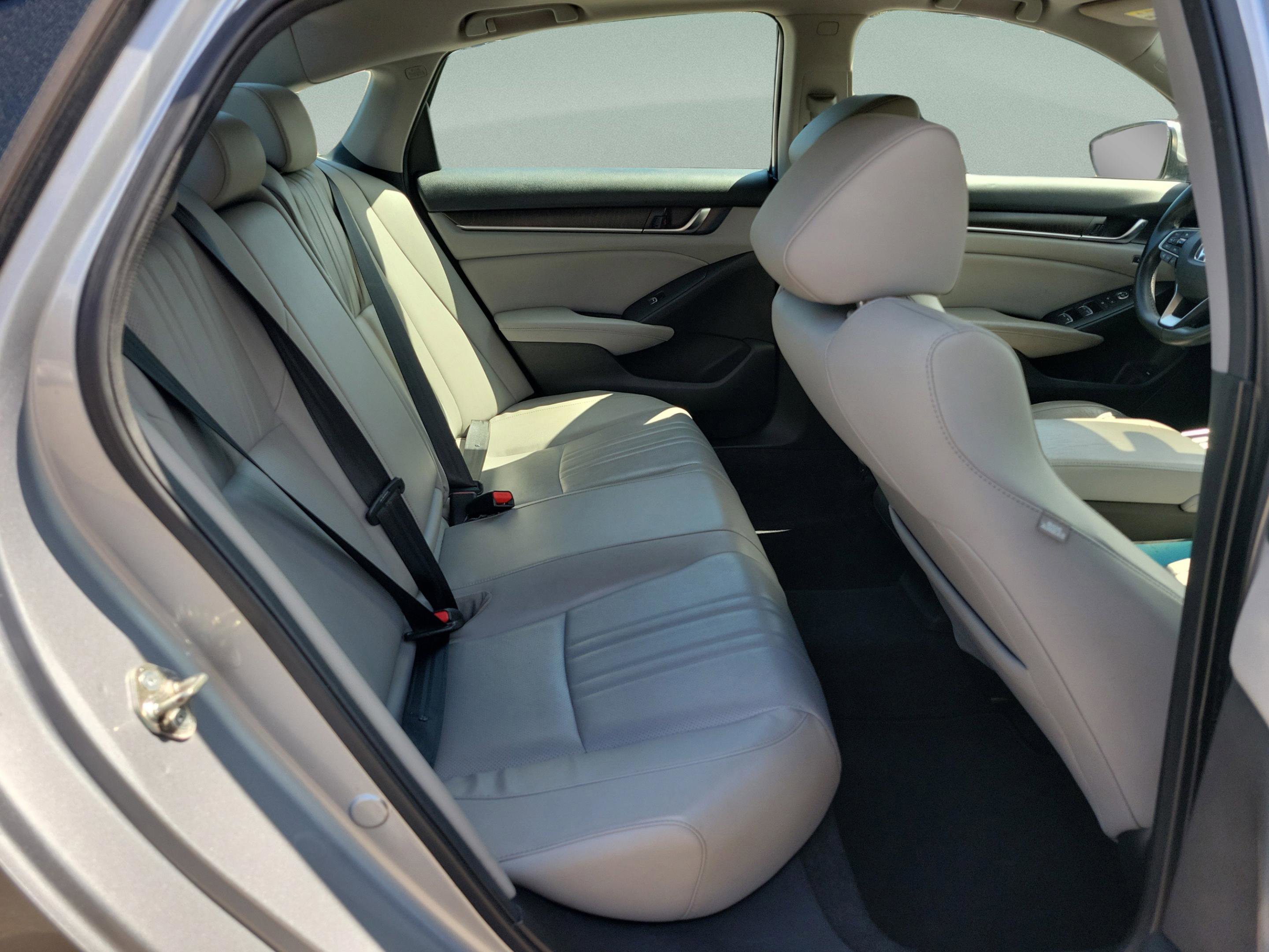 Used 2018 Honda Accord EX-L image 10