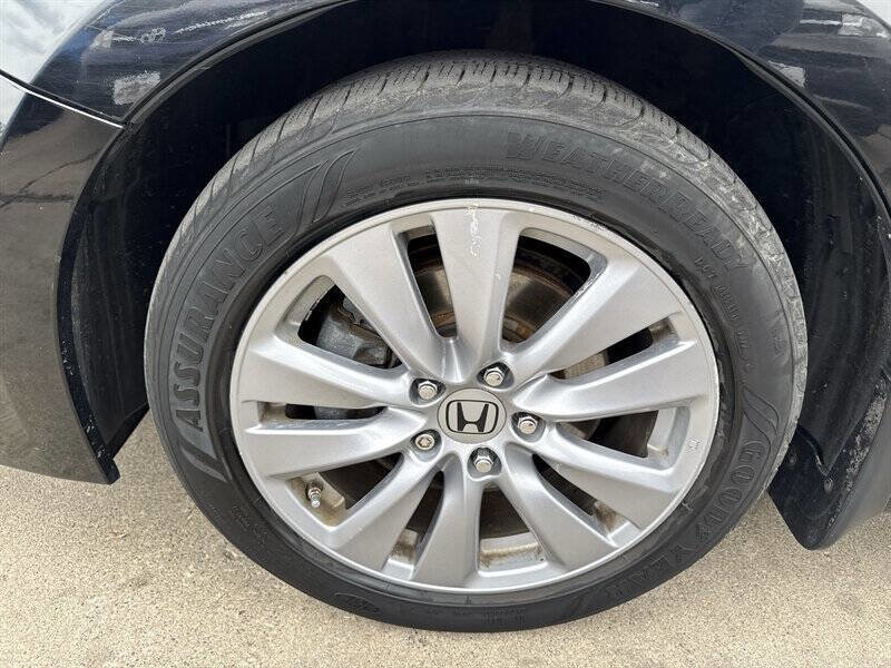 Used 2011 Honda Accord EX-L image 17