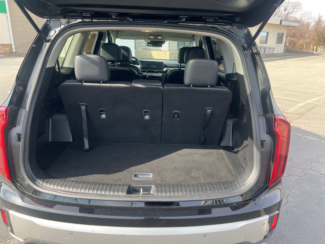 Used 2023 Kia Telluride S image 16