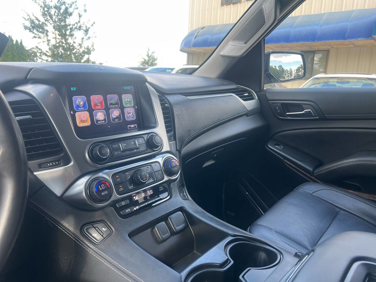 Used 2017 Chevrolet Suburban LT image 12