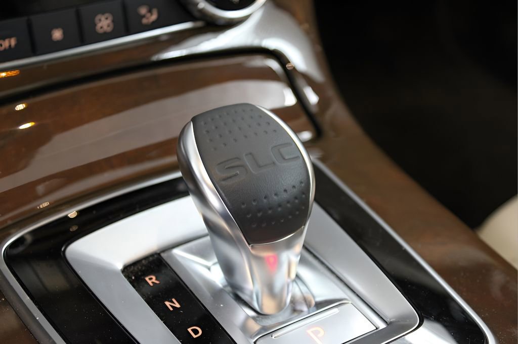 Used 2019 Mercedes-Benz SLC 300 image 18