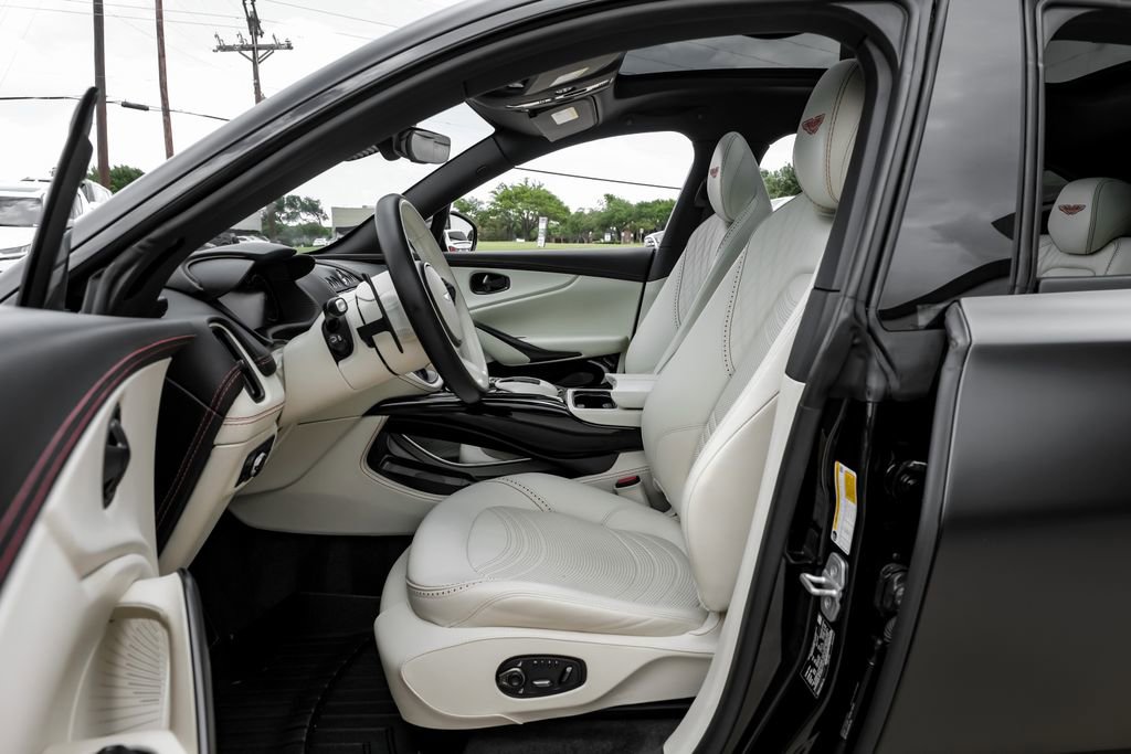 Used 2023 Aston Martin DBX 707 image 6