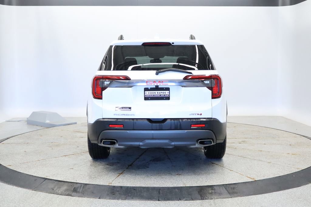 Used 2022 GMC Acadia AT4 w/ Technology Package AWD/4WD image 4