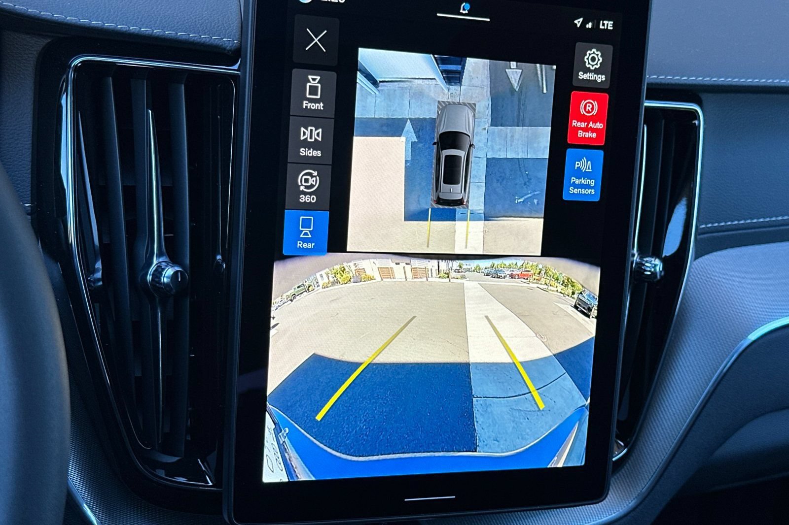 New 2026 Volvo XC60 B5 Ultra w/ Climate Package AWD/4WD image 19