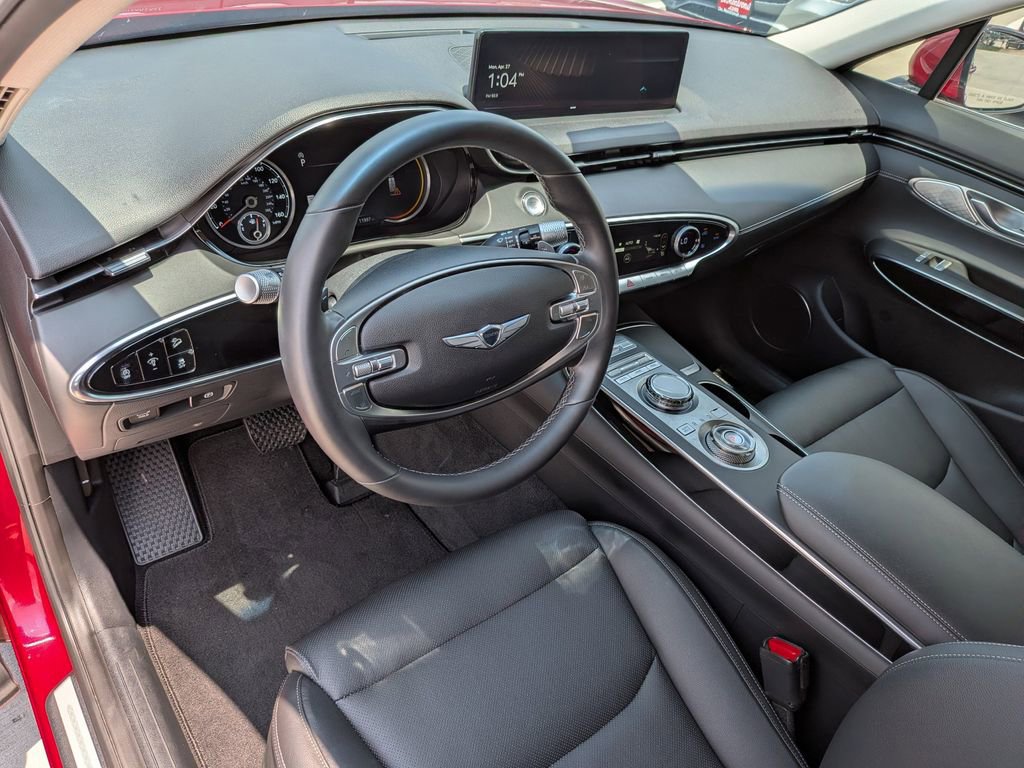 Used 2025 Genesis GV70 2.5T AWD/4WD image 12