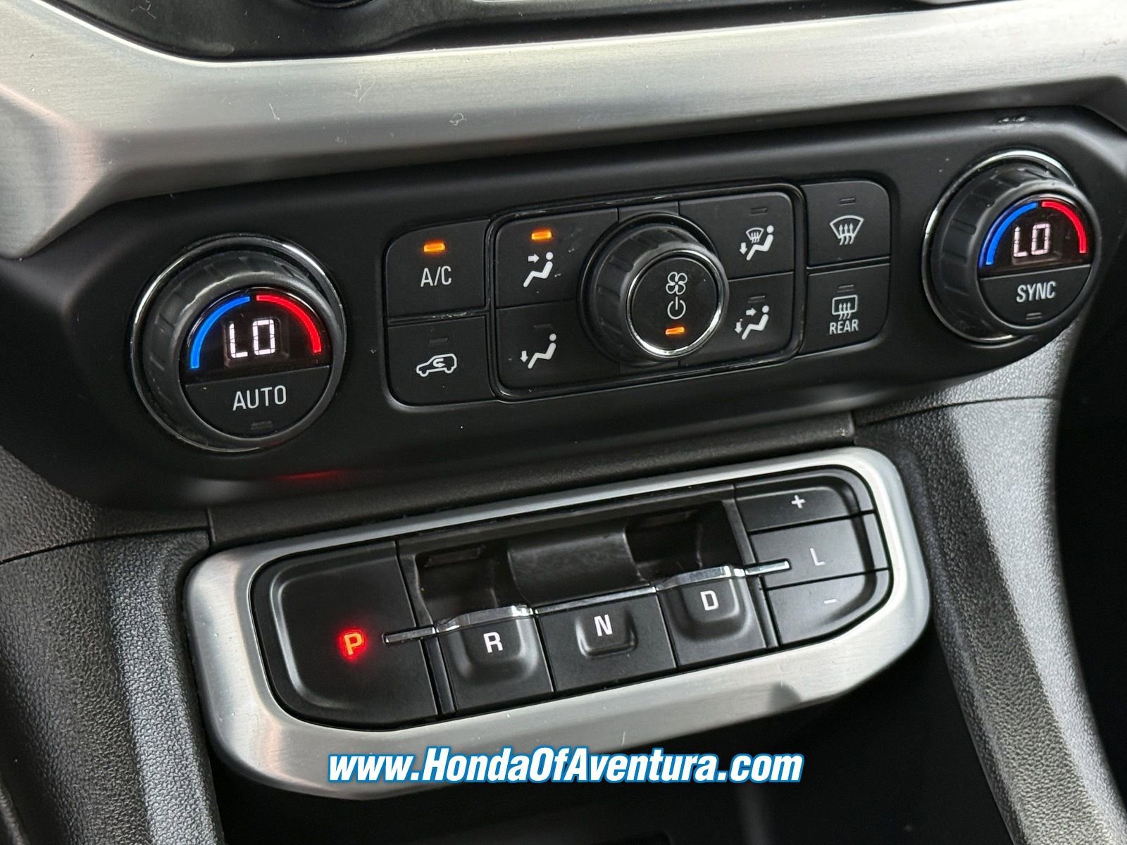 Used 2021 GMC Acadia SLE w/ Driver Convenience Package image 20