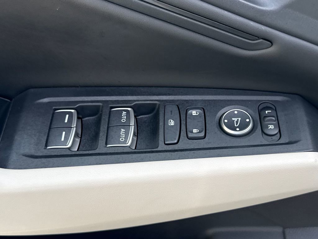 Used 2025 Honda Accord SE image 15