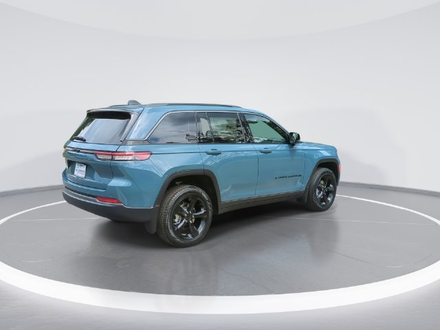 New 2026 Jeep Grand Cherokee Limited w/ Limited Altitude Package RWD image 8