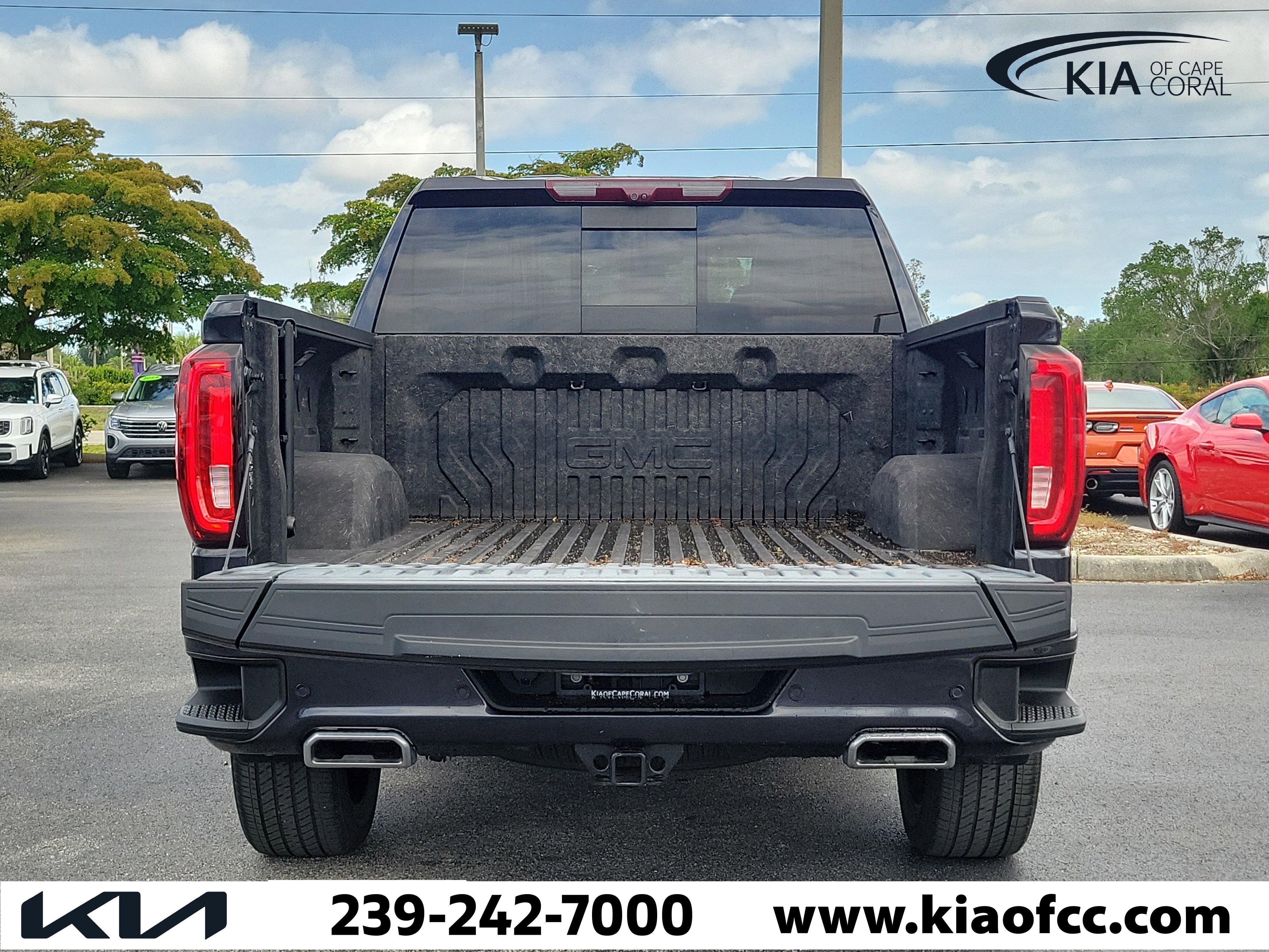 Used 2022 GMC Sierra 1500 Denali Ultimate AWD/4WD image 11