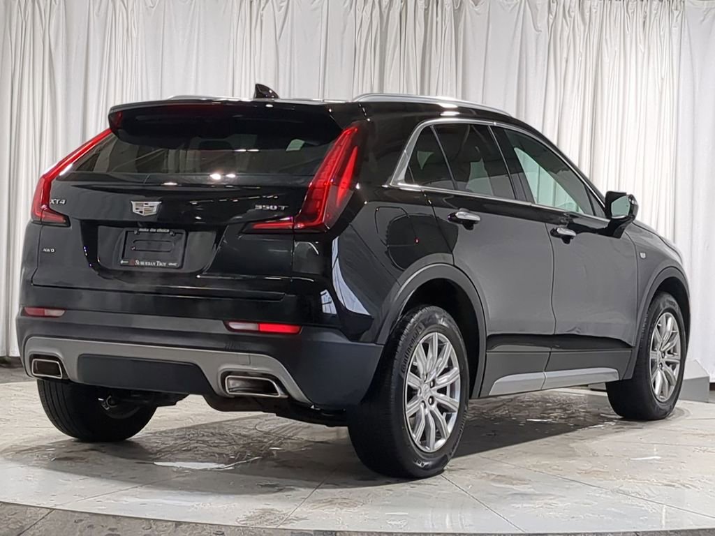 Used 2023 Cadillac XT4 Premium Luxury w/ Cold Weather Package image 17