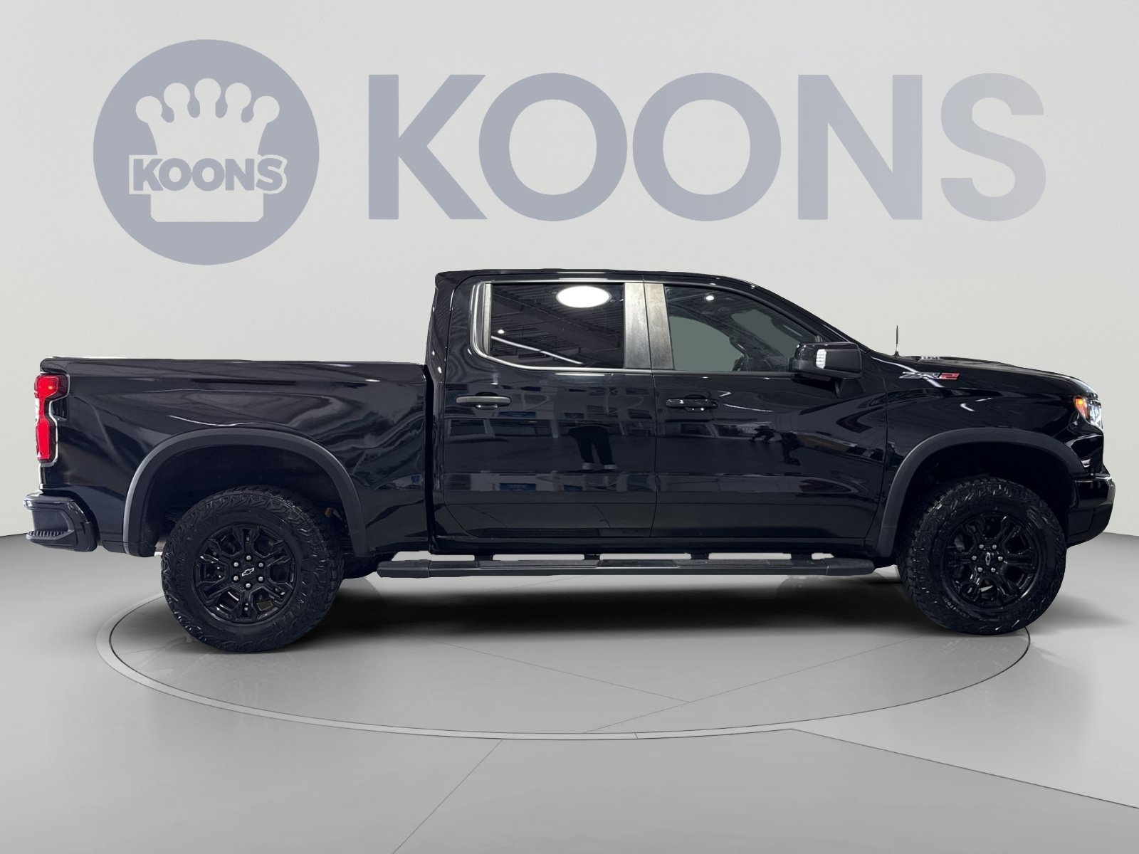 Used 2023 Chevrolet Silverado 1500 ZR2 w/ Technology Package AWD/4WD image 13