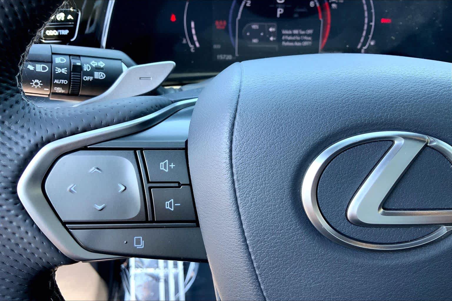 Certified 2025 Lexus NX 350 F Sport w/ Accessory Package (P2) AWD/4WD image 24