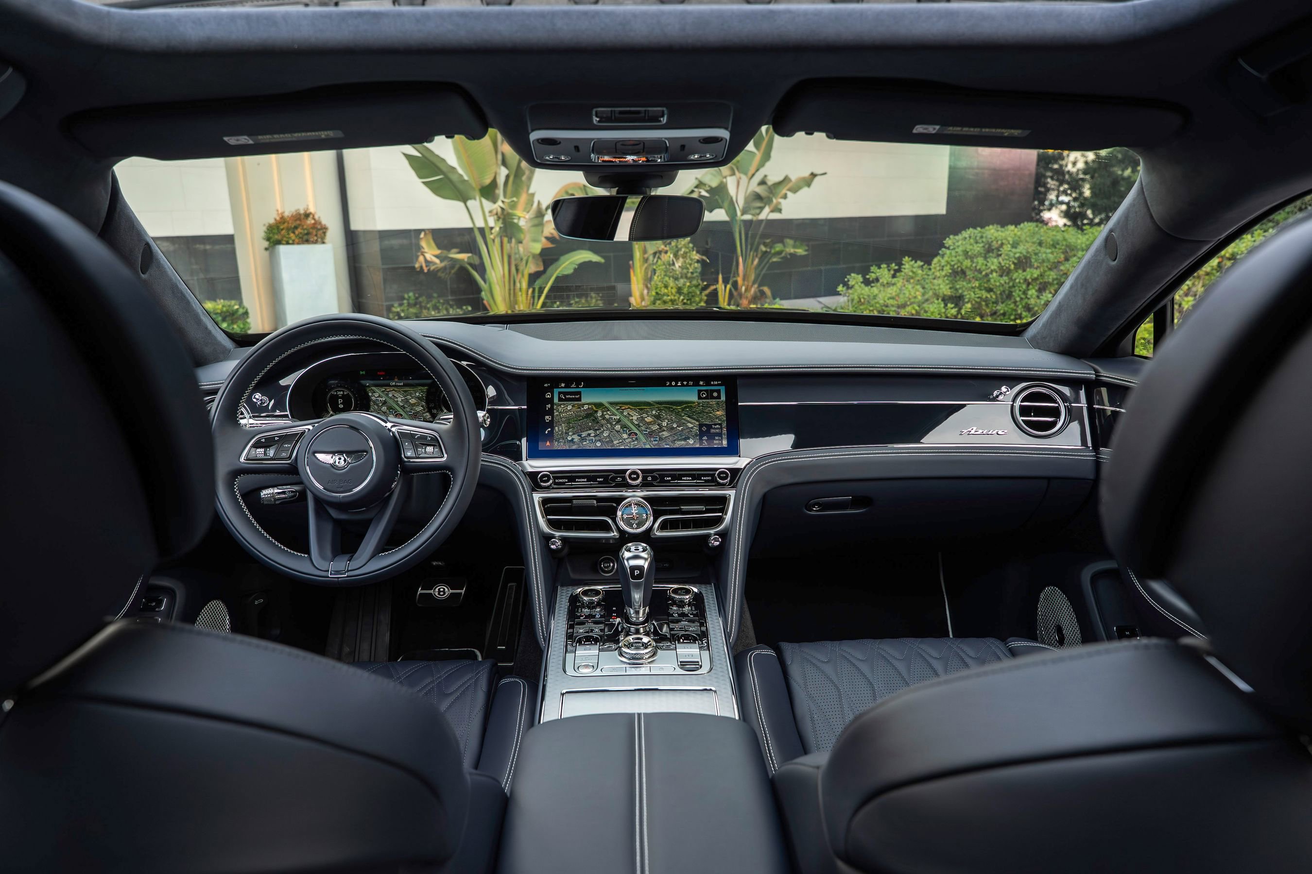 Certified 2026 Bentley Flying Spur Plug-In Hybrid AWD/4WD image 4