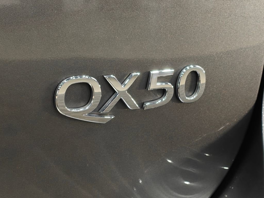 Used 2017 INFINITI QX50 Base w/ Deluxe Touring Package image 47