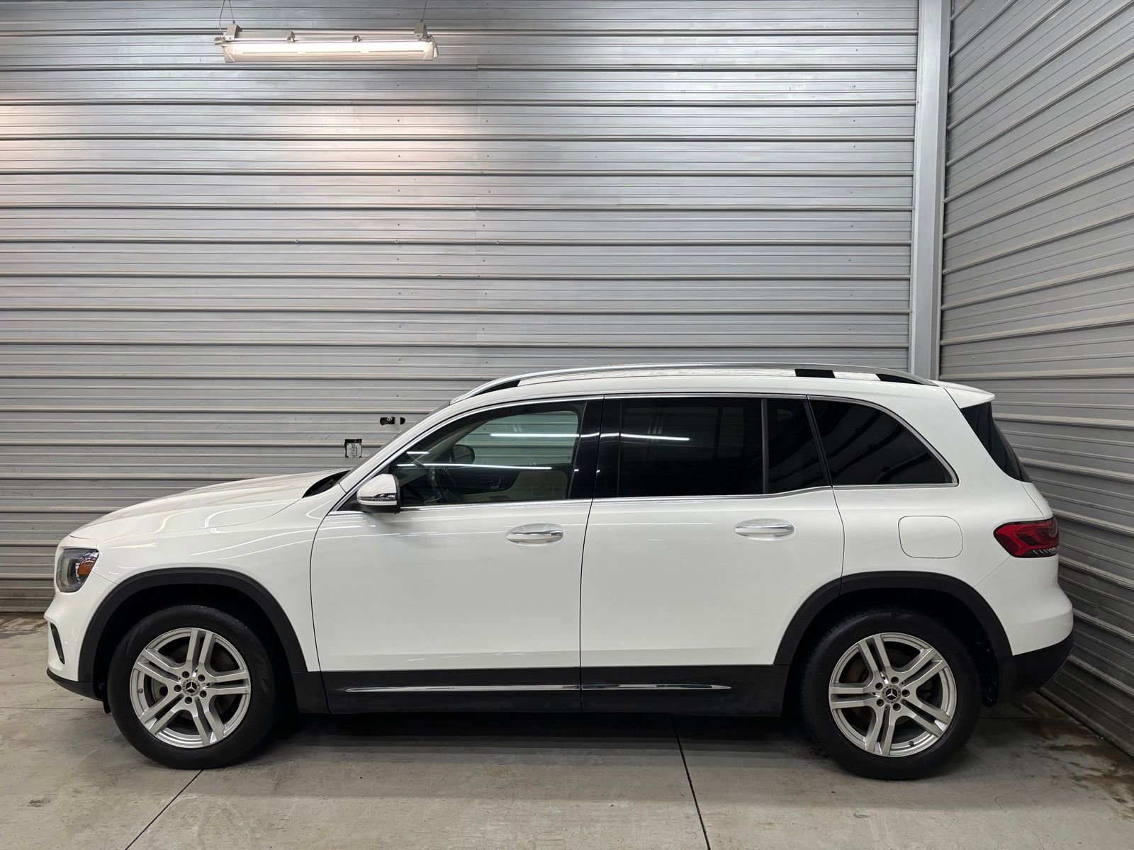 Used 2021 Mercedes-Benz GLB 250 4MATIC image 10