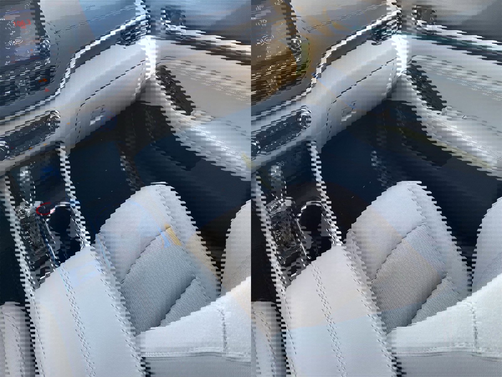 Certified 2022 Nissan Altima 2.5 SV w/ SV Premium Package image 17