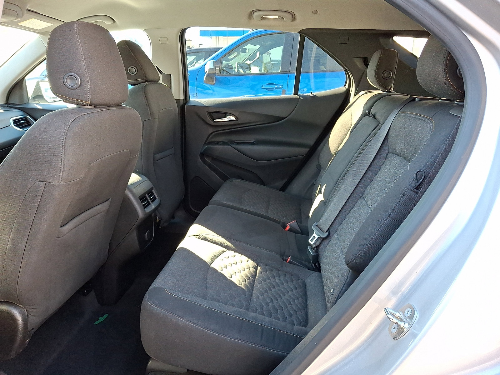 Used 2018 Chevrolet Equinox LT image 11