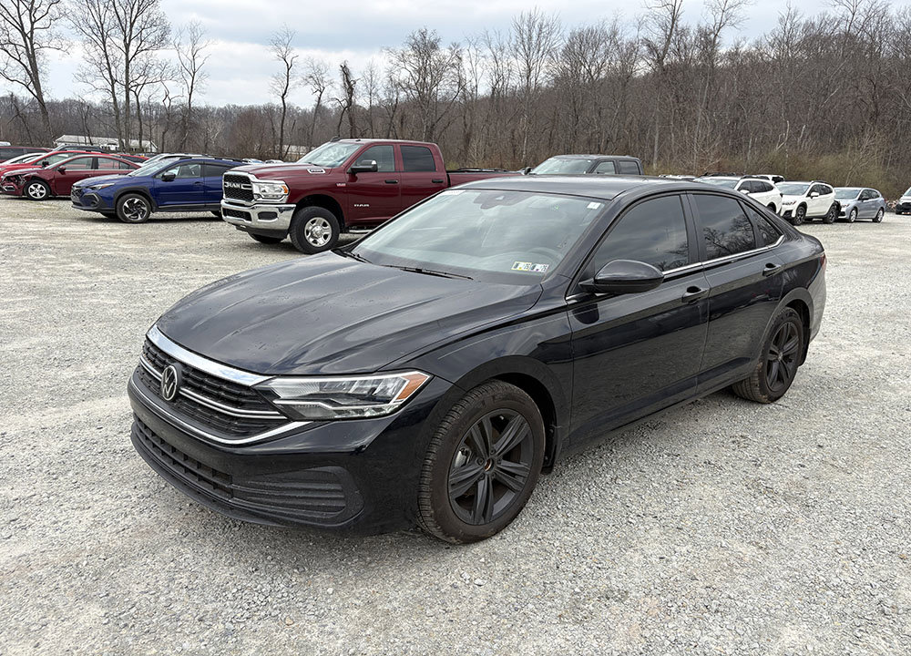 Used 2024 Volkswagen Jetta SE w/ Panoramic Sunroof Package image 1