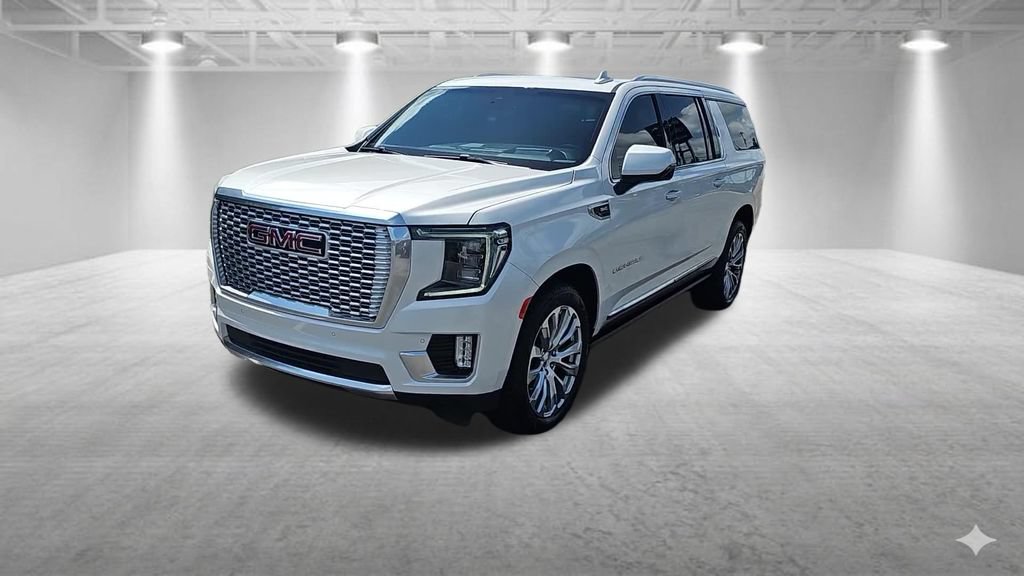 Used 2021 GMC Yukon XL Denali w/ Denali Premium Package AWD/4WD image 2