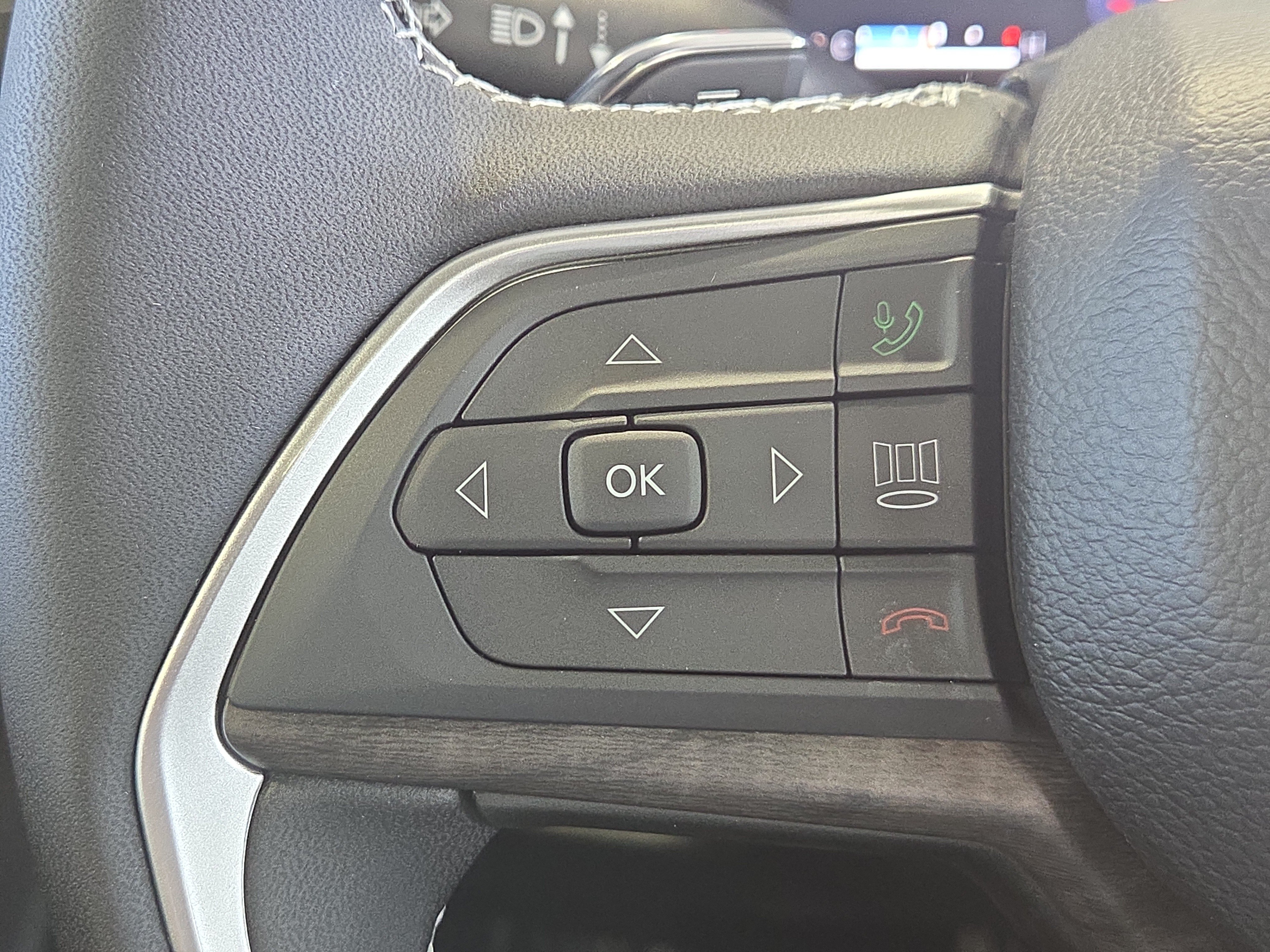 New 2025 Jeep Grand Cherokee Limited w/ Luxury Tech Group II AWD/4WD image 28