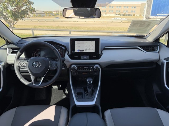 Used 2025 Toyota RAV4 XLE Premium image 22