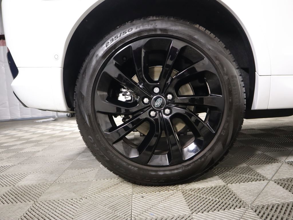 Used 2025 Land Rover Discovery Sport S image 32