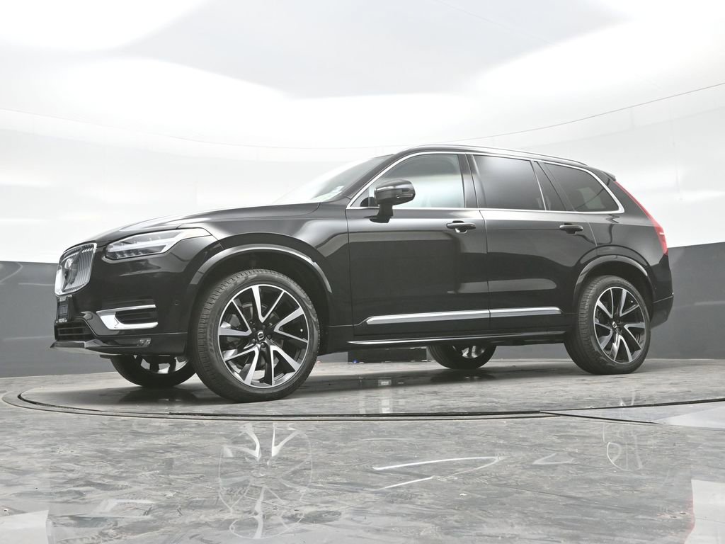 Used 2023 Volvo XC90 B6 Plus image 26
