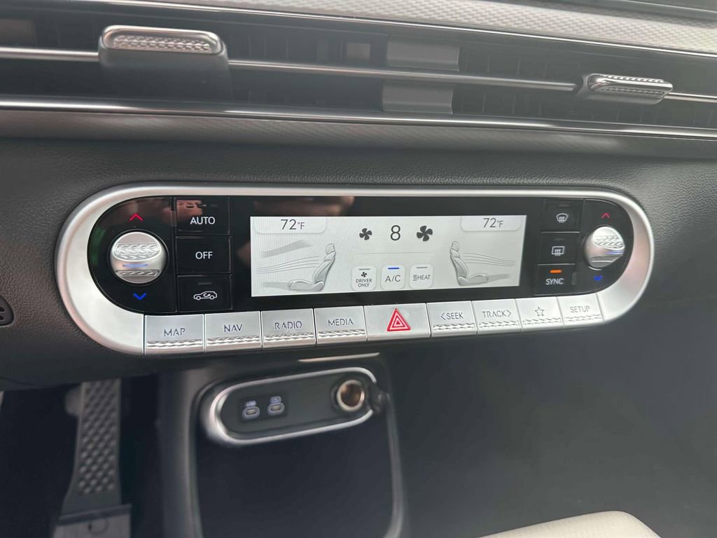 New 2025 Genesis GV60 Advanced AWD/4WD image 25