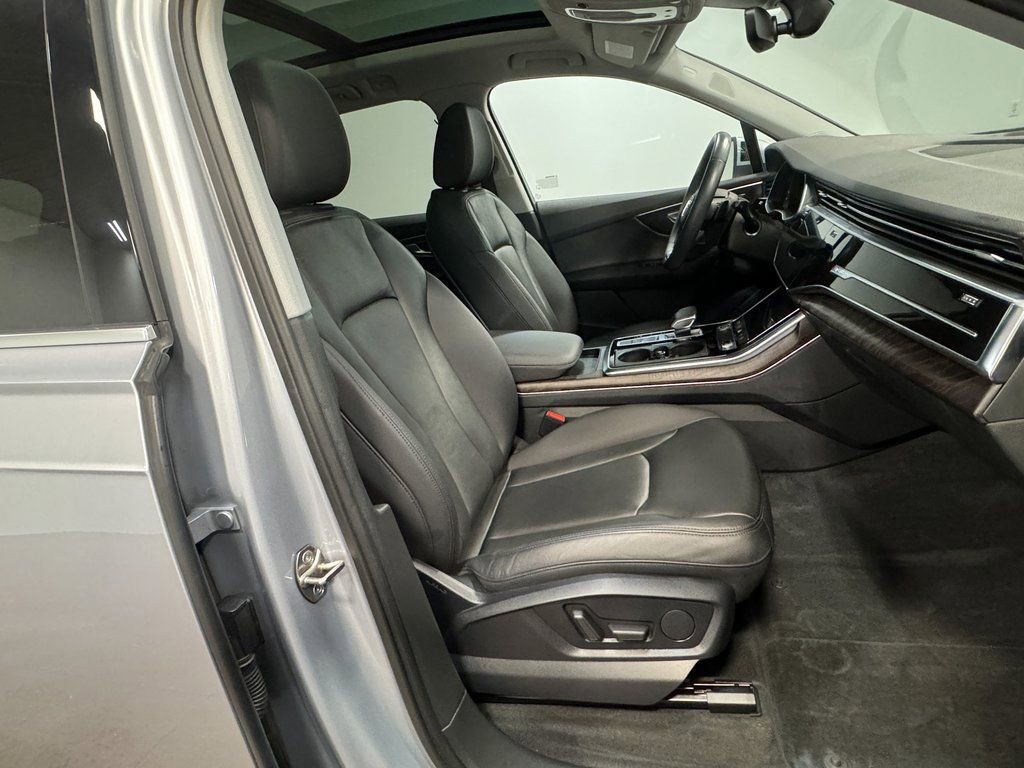 Used 2022 Audi Q7 3.0T Premium Plus w/ Premium Plus Package AWD/4WD image 15