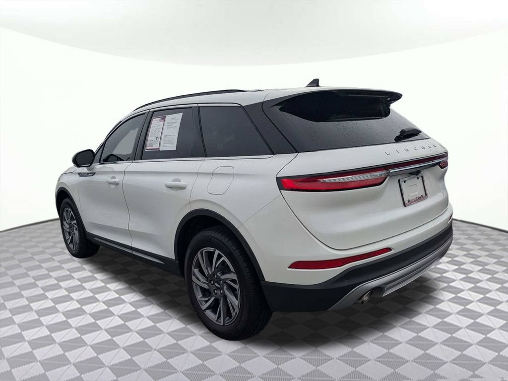 Used 2026 Lincoln Corsair Premiere FWD image 5