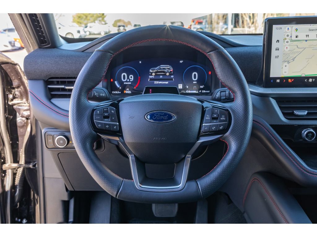 Used 2025 Ford Explorer ST-Line w/ ST-Line Street Pack image 22
