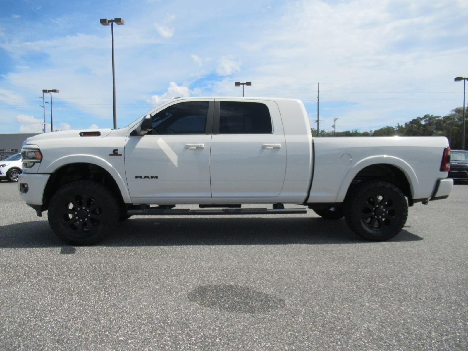 Used 2022 RAM 2500 Laramie w/ Night Edition AWD/4WD image 4