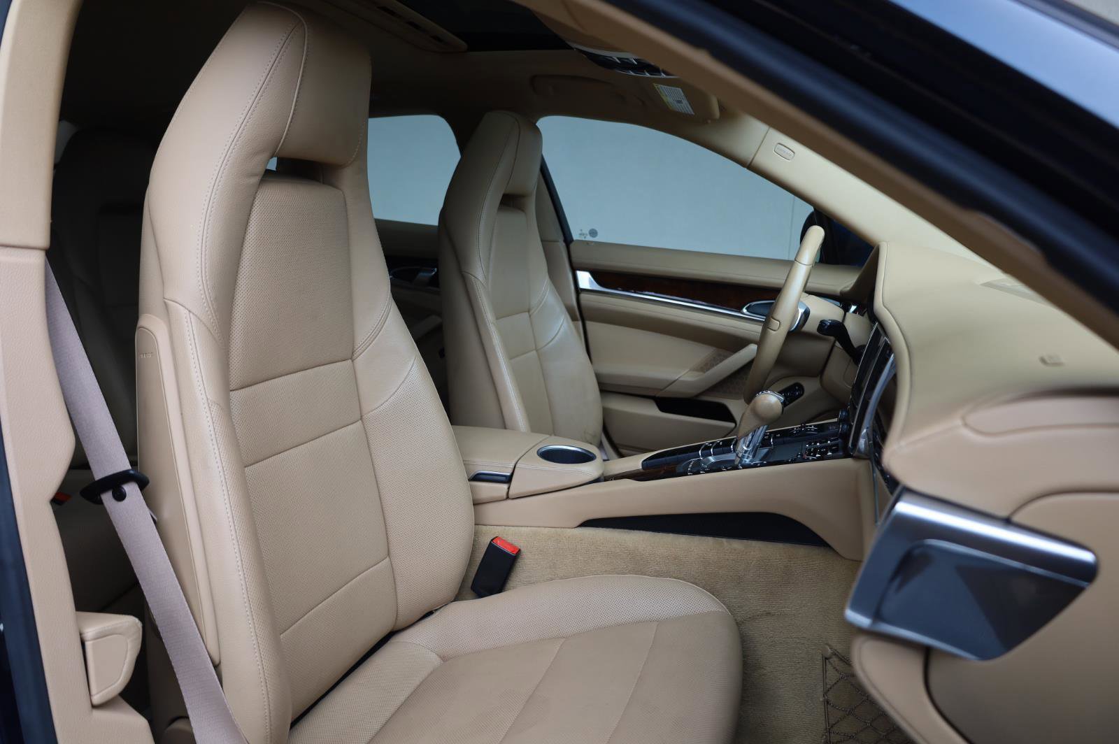 Used 2012 Porsche Panamera 4 image 29