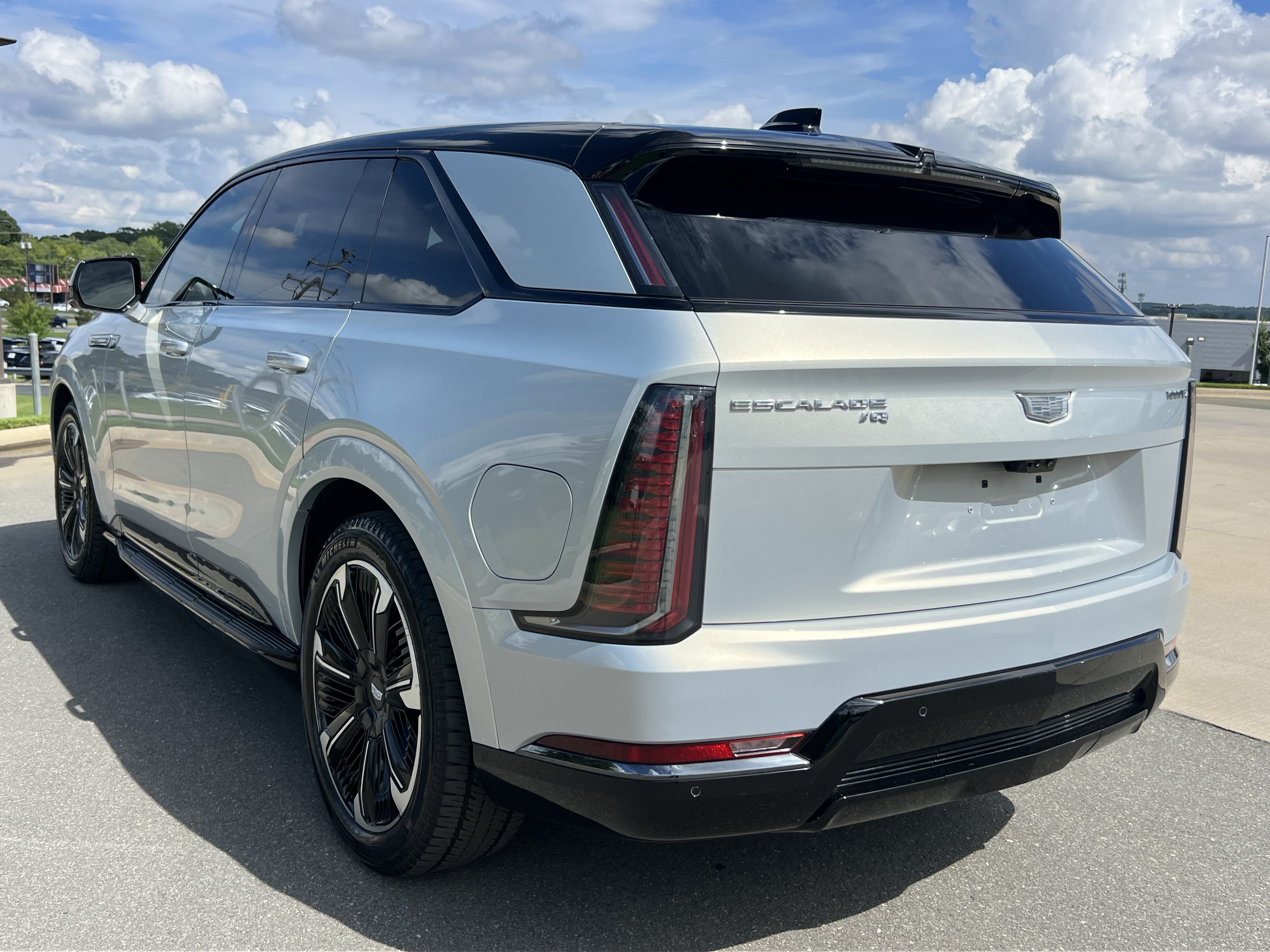 Used 2025 Cadillac Escalade IQ Sport 2 AWD/4WD image 7