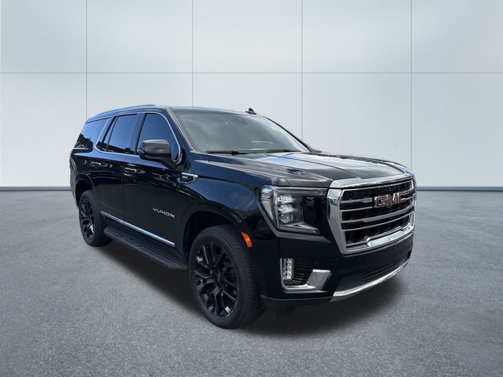 Used 2022 GMC Yukon SLT w/ SLT Luxury Package AWD/4WD image 4