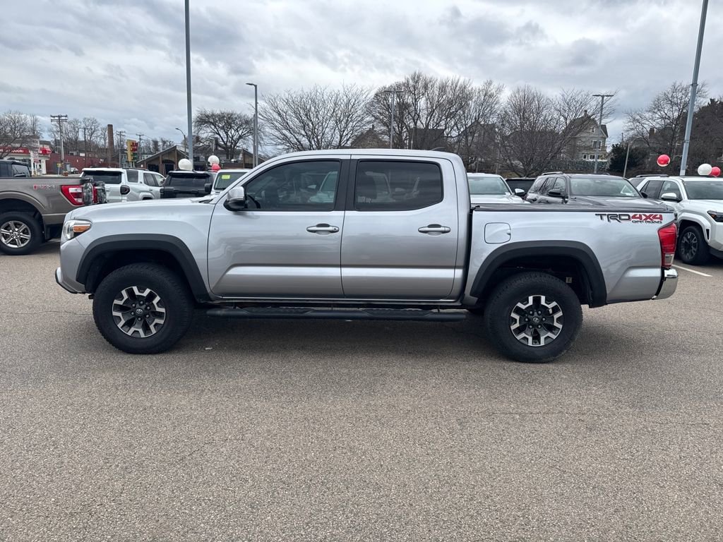 Used 2016 Toyota Tacoma TRD Off-Road w/ Towing Package image 4