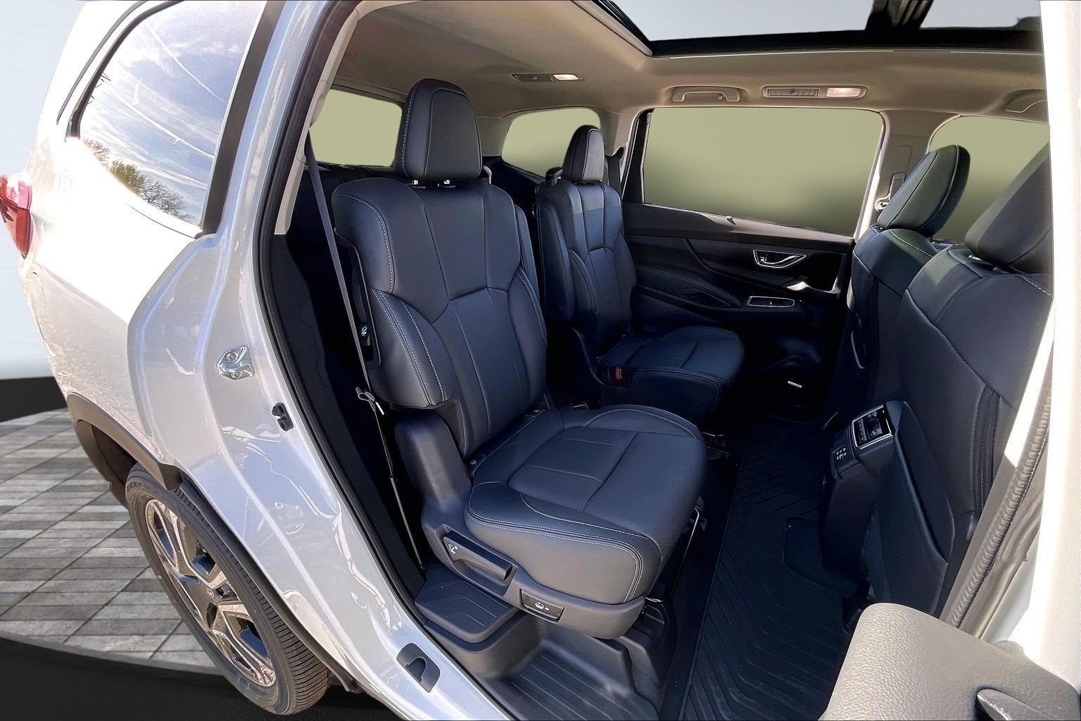 New 2026 Subaru Ascent Limited image 24