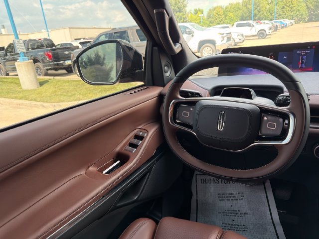 New 2026 Lincoln Navigator Reserve AWD/4WD image 18