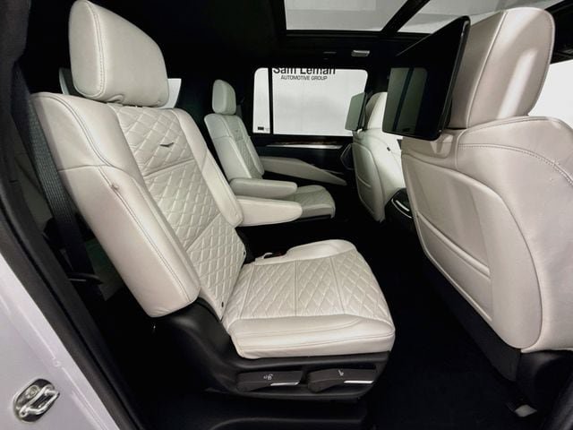 Used 2026 Cadillac Escalade ESV Platinum Sport w/ LPO, Floor Liner Package AWD/4WD image 31