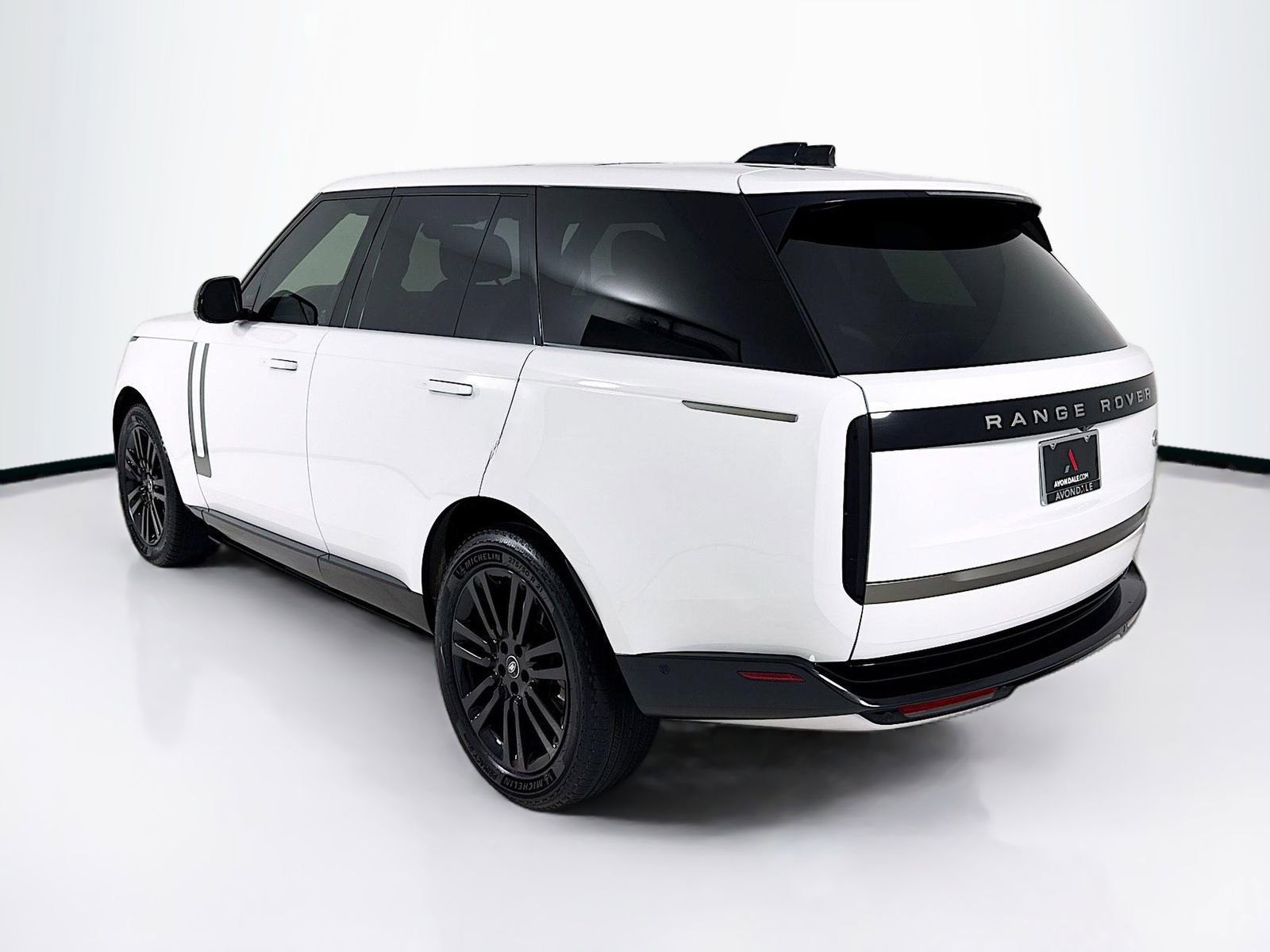 Used 2023 Land Rover Range Rover SE image 6